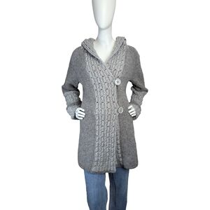Hand-Knit Artisanal Hooded Wool Cardigan – Chunky Sweater Coat (M/L)